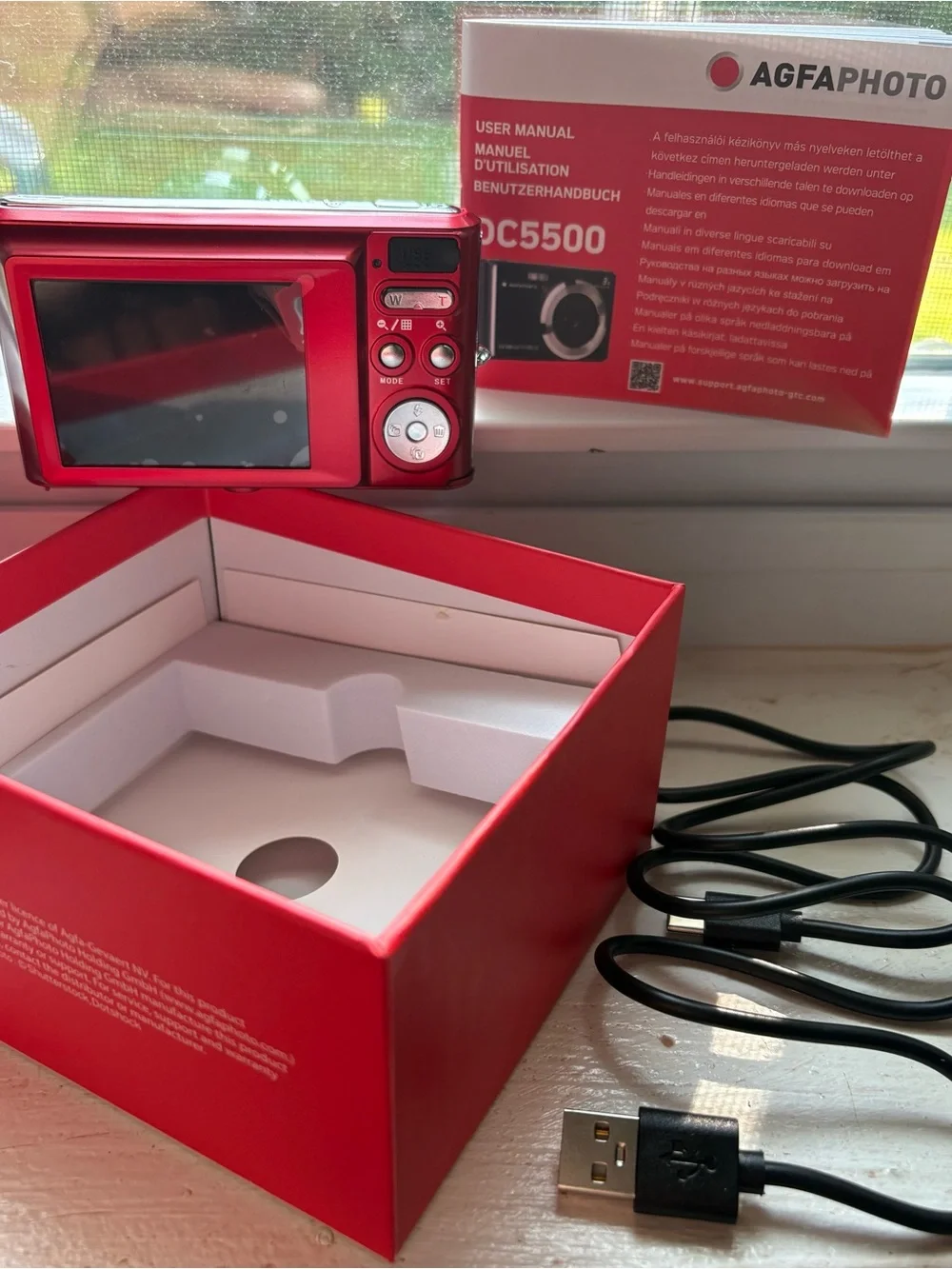 Red Alishot DC5500 Compact Digital Camera
